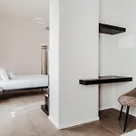 Lakeside 3*