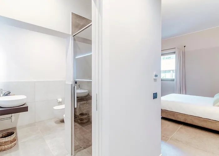 Lakeside Guest house