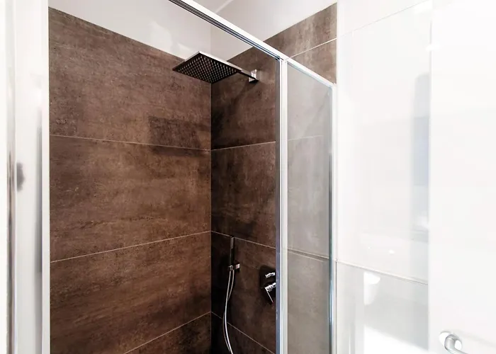 Lakeside Guest house