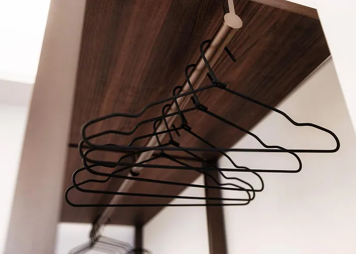 ゲストハウス Lakeside コモ